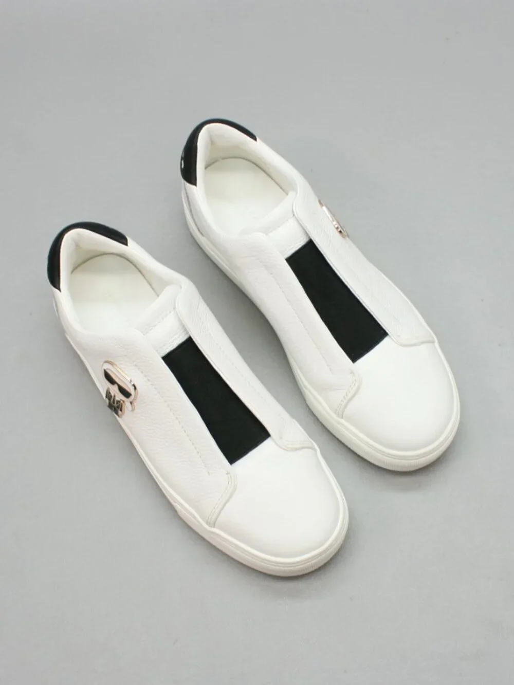 Karl Lagerfeld Paris Ladies 7.5 Ceci Slip-on Shoes White Leather Loafer Sneakers